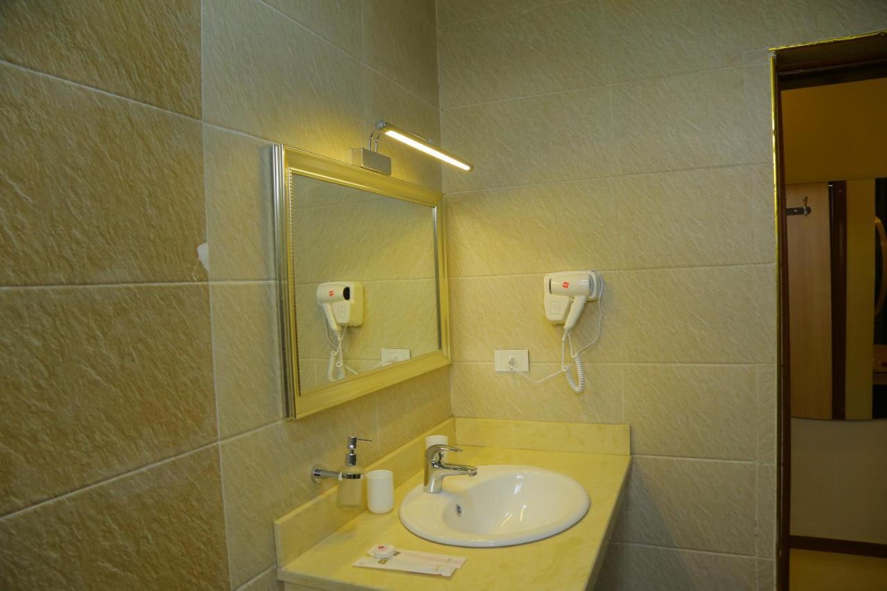 Ivy Hotel, Bishoftu ภายนอก รูปภาพ